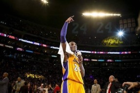 TheShy迎来十五赛季出色发挥，SKT观众热烈欢呼！